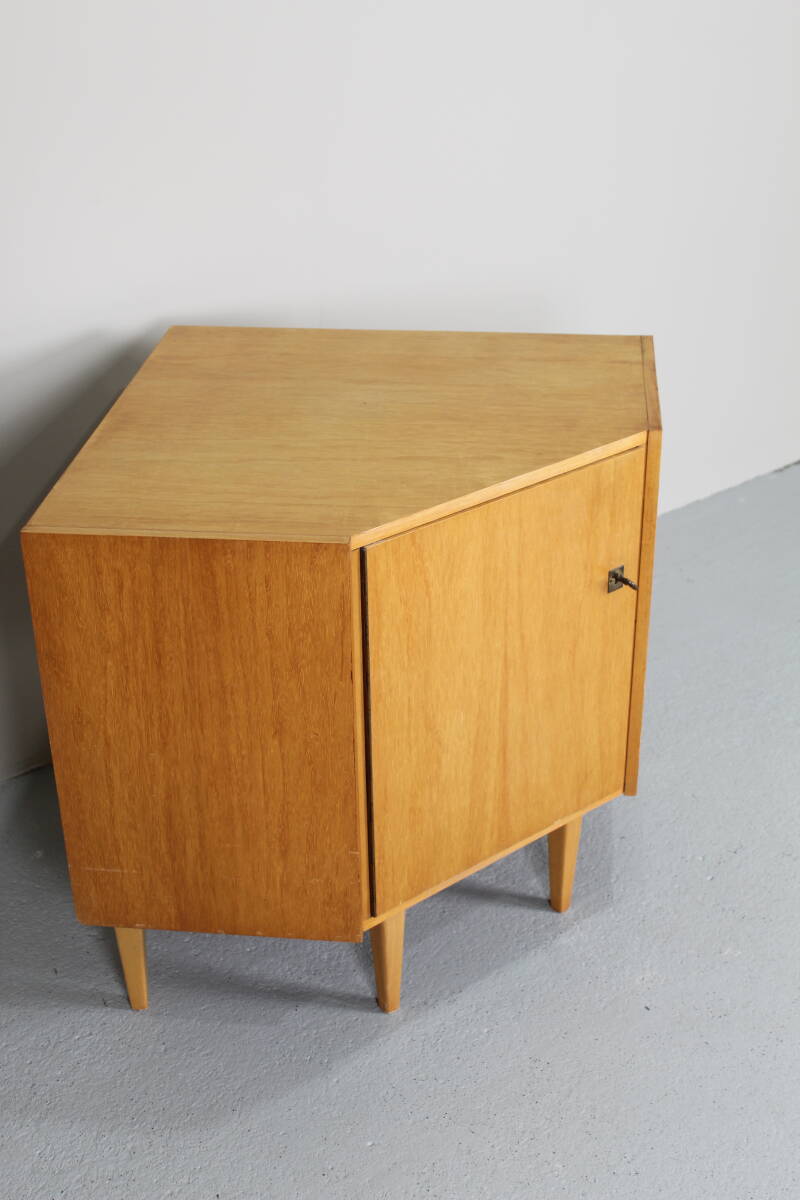 Vintage hoekkast, audiomeubel - jaren '60 | 01302