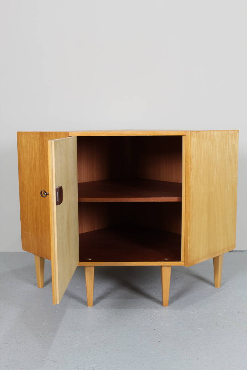 Vintage hoekkast, audiomeubel - jaren '60 | 01302