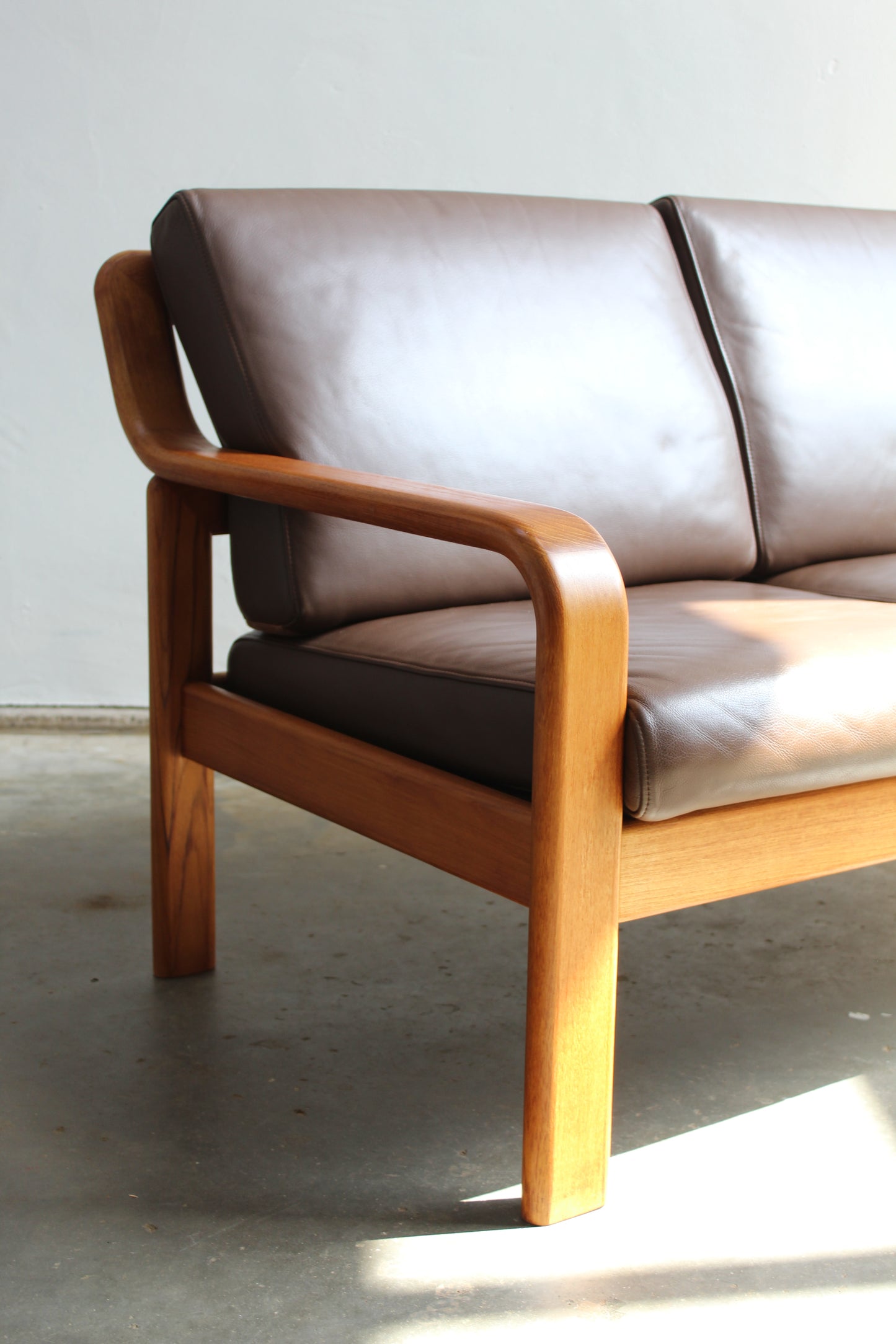 Mid century 2-zits bank L. Olsen & Søn Møbelfabrik