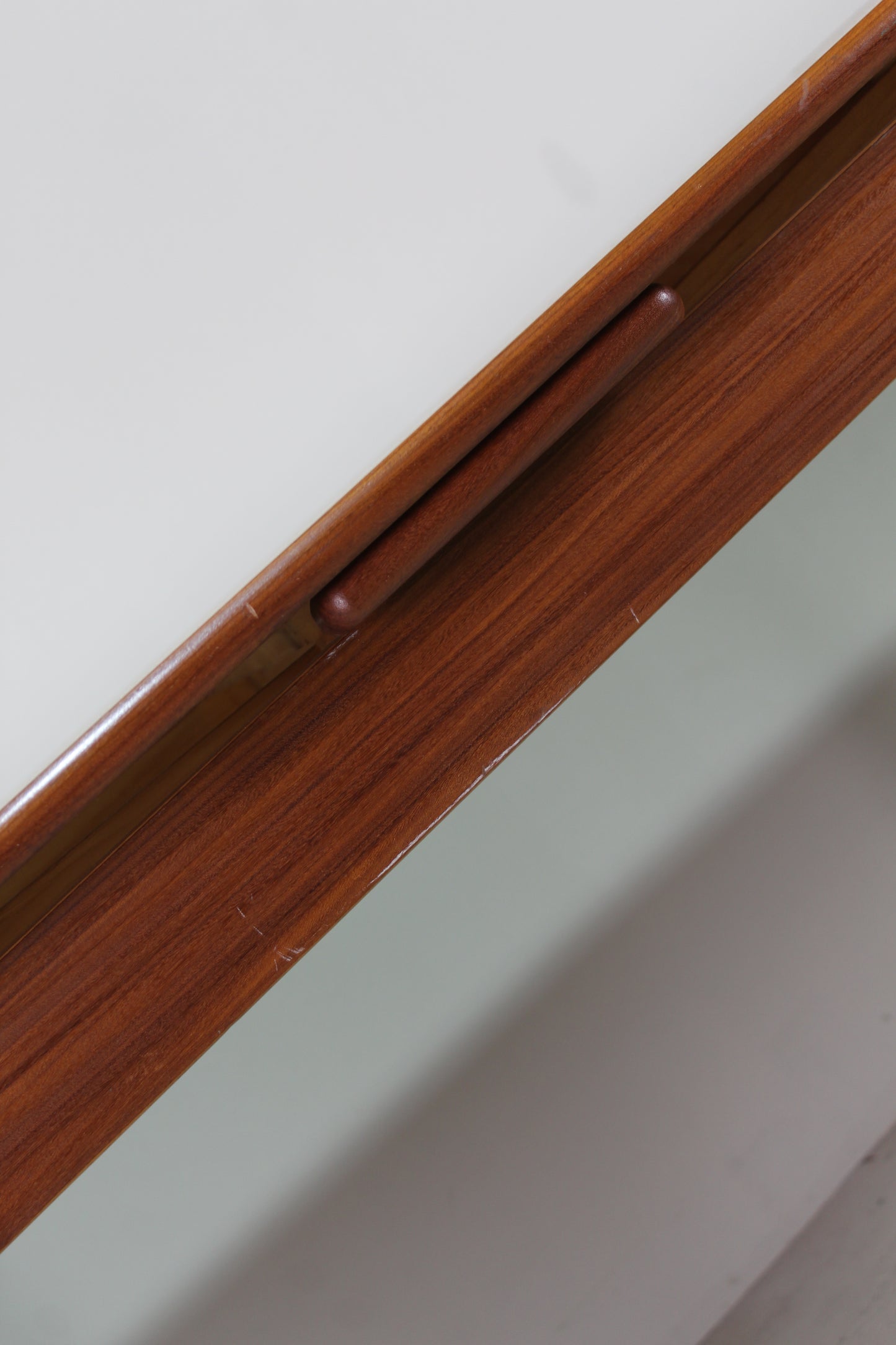 Mid century uitschuifbare eettafel