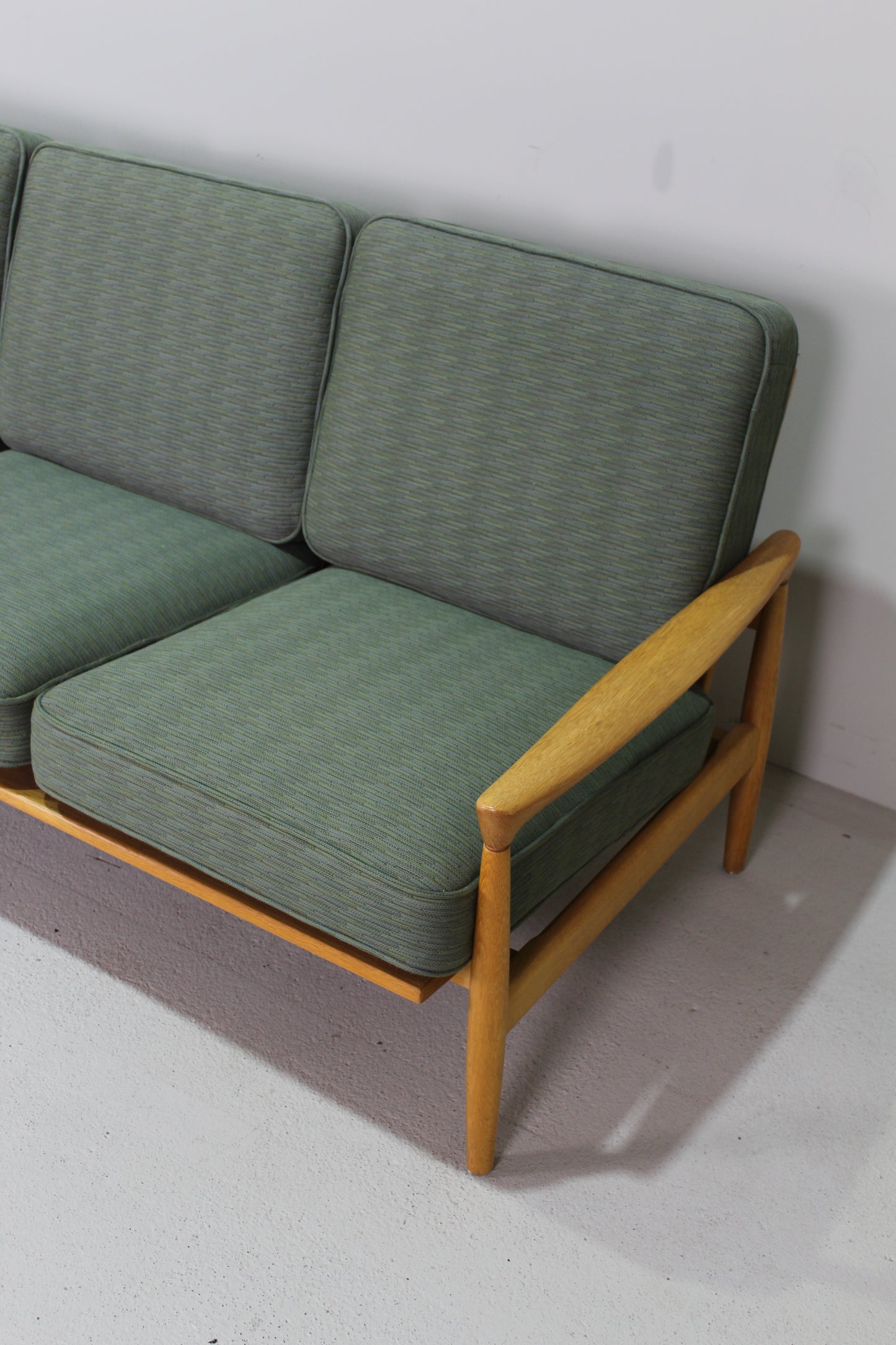 Vintage bank Erik Wørts IKEA eiken, groen