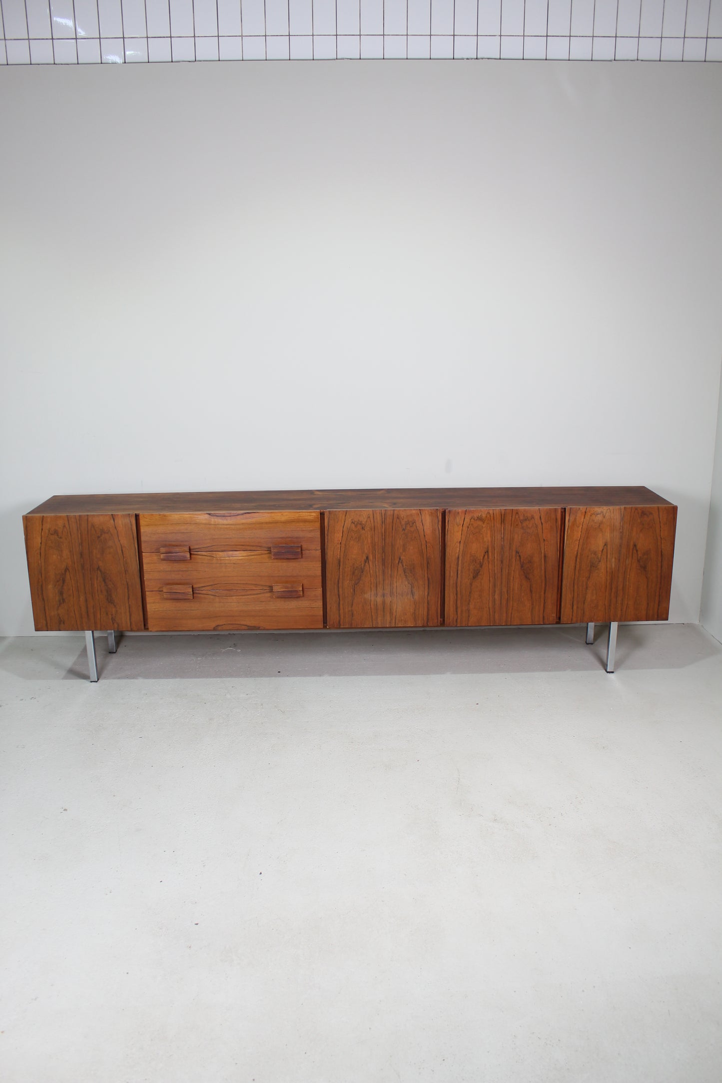 Mid century dressoir, sideboard palissander