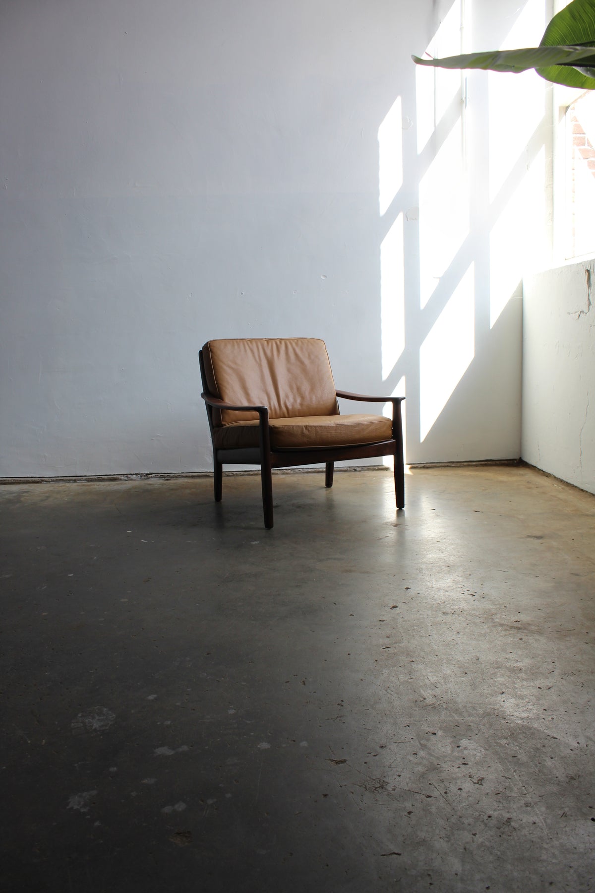 Mid century fauteuil, easy chair leer