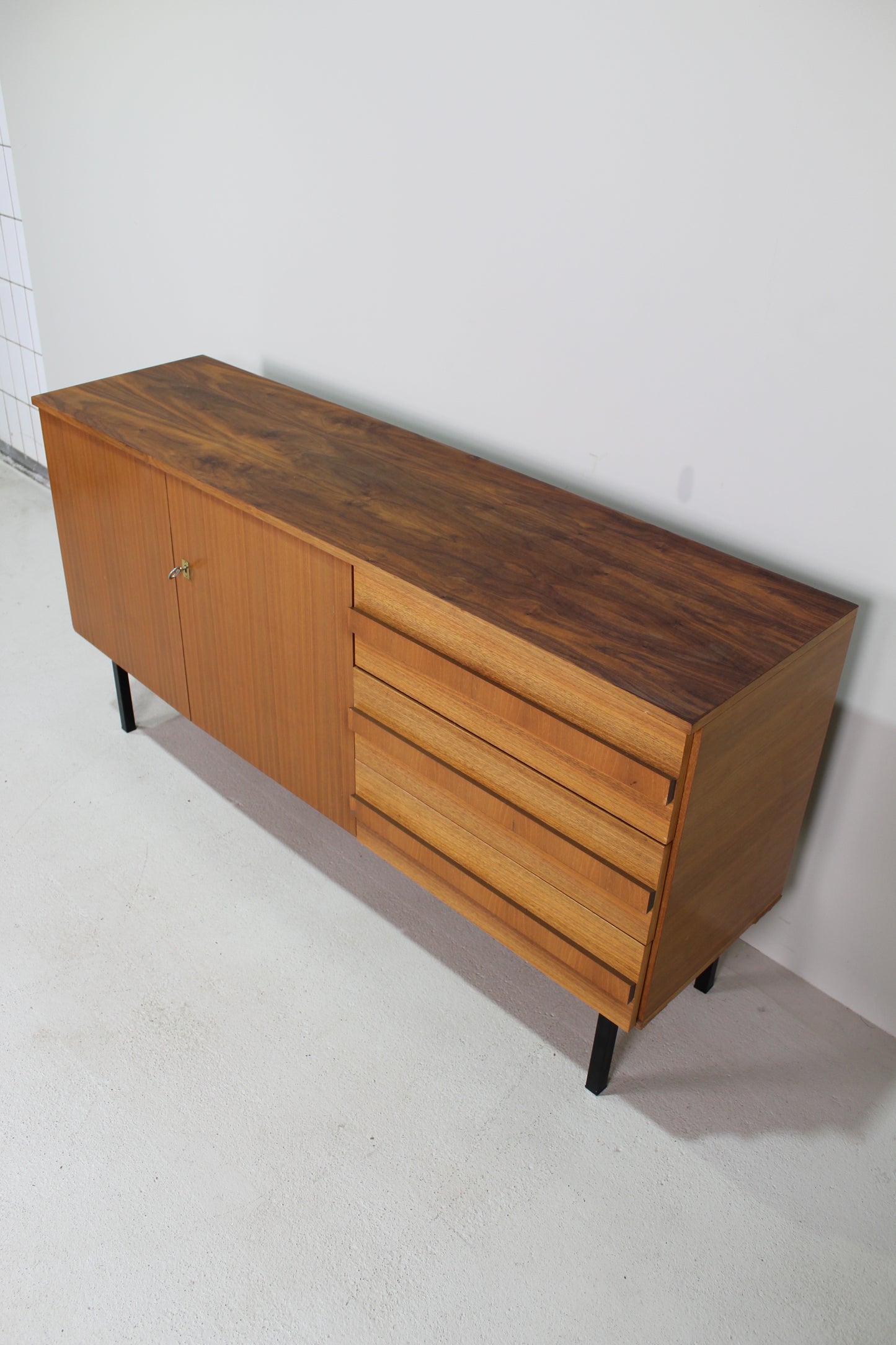 Vintage dressoir, sideboard - jaren '60