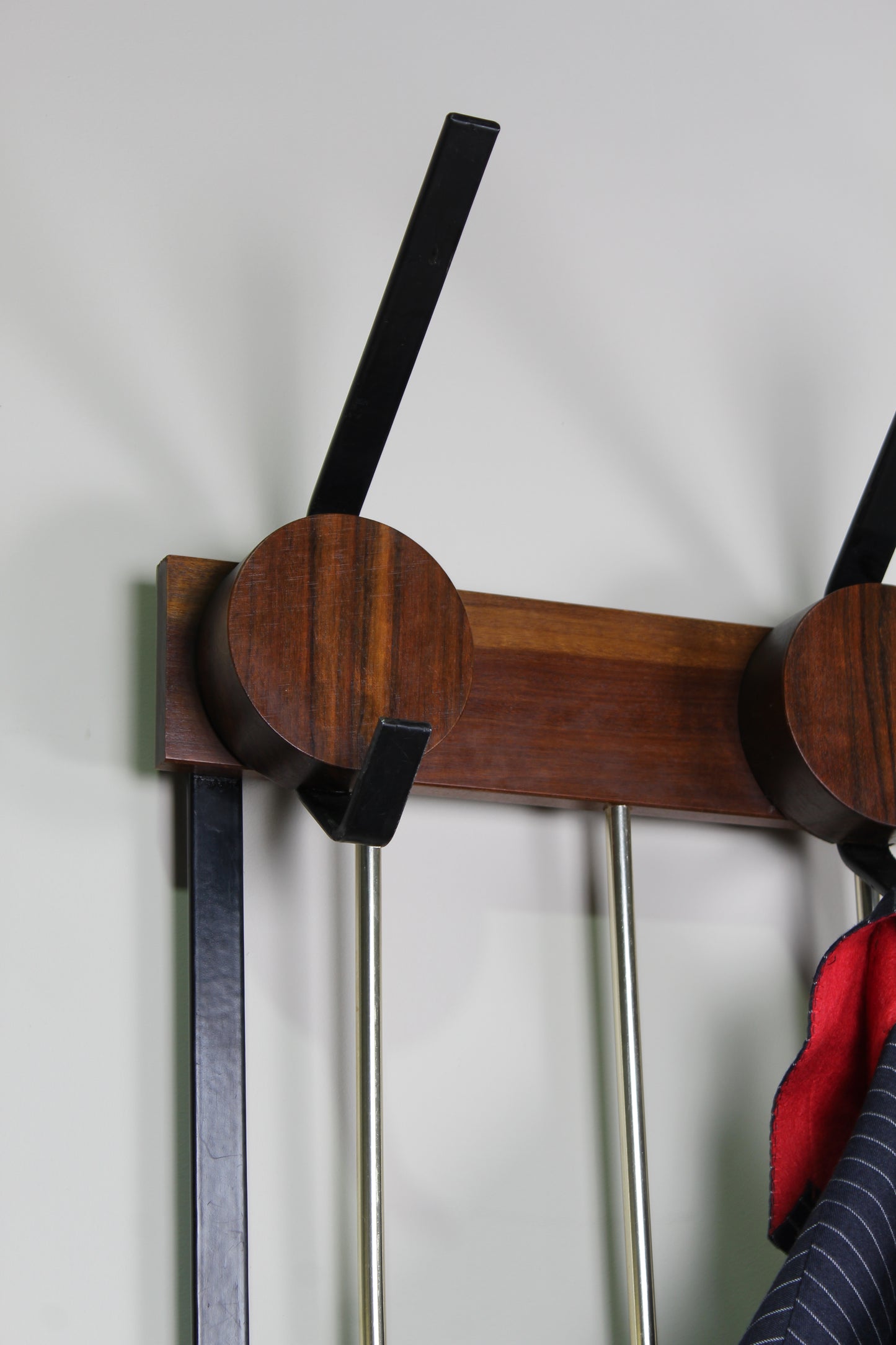 Garderobe aus der Mitte des Jahrhunderts, Kleiderständer