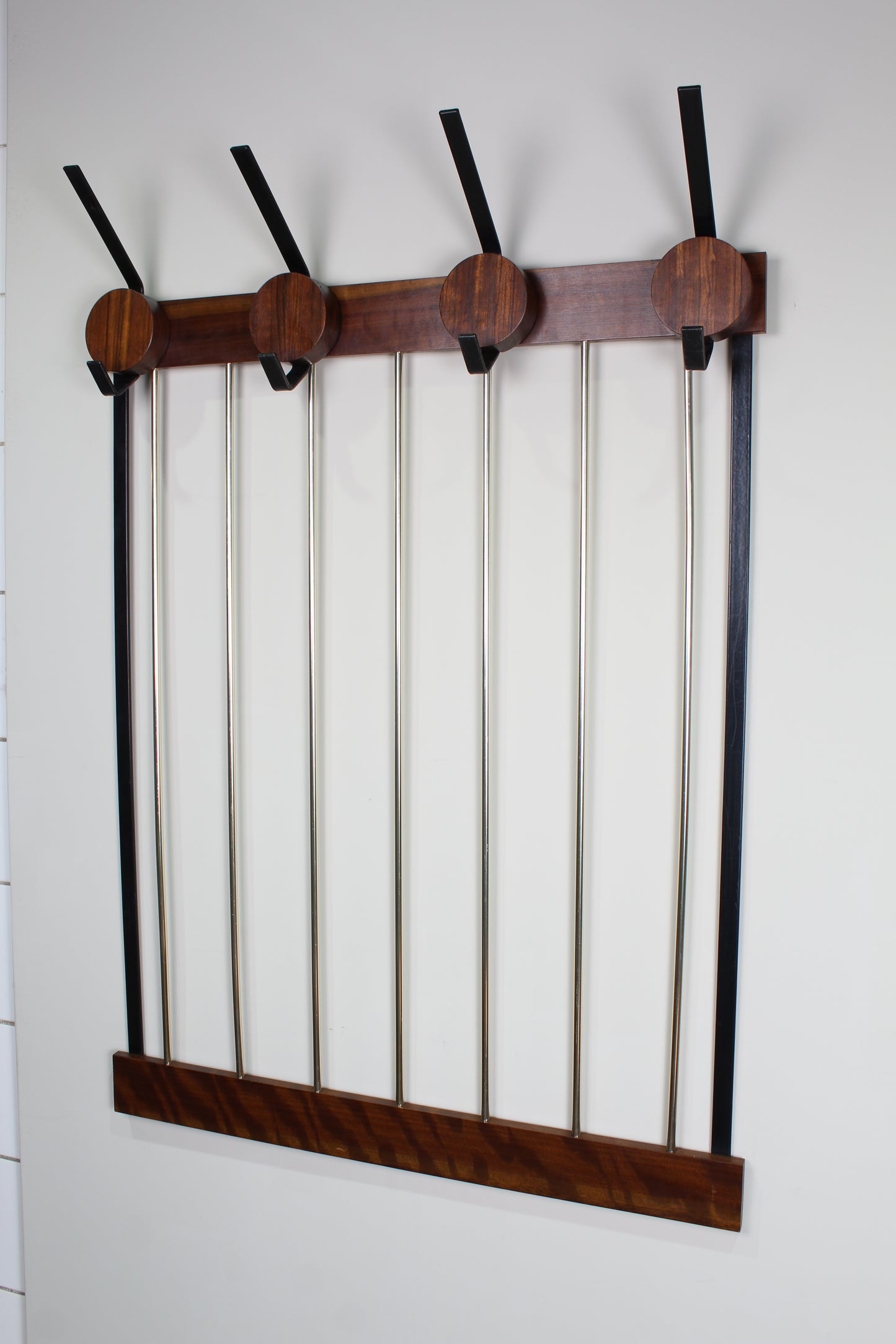 Garderobe aus der Mitte des Jahrhunderts, Kleiderständer