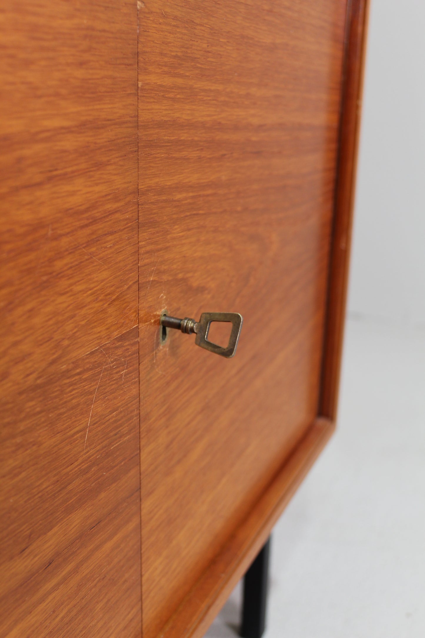 Vintage teakhouten kastje, dressoir - jaren '60