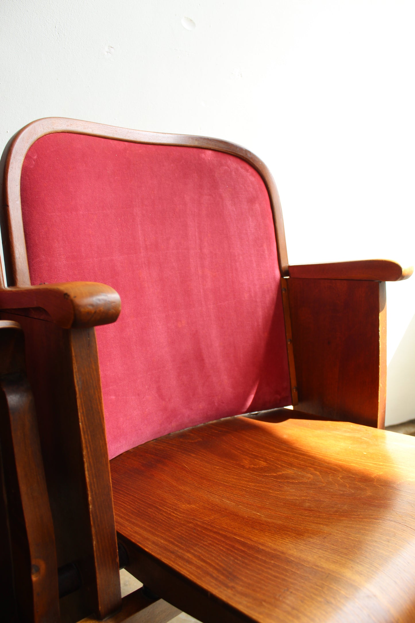 Mid century bioscoopbankje, stoelen