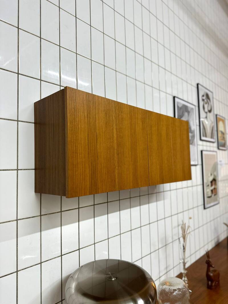Vintage kleiner Schwebeschrank, Sideboard, Fernsehschrank - 70er | 01249