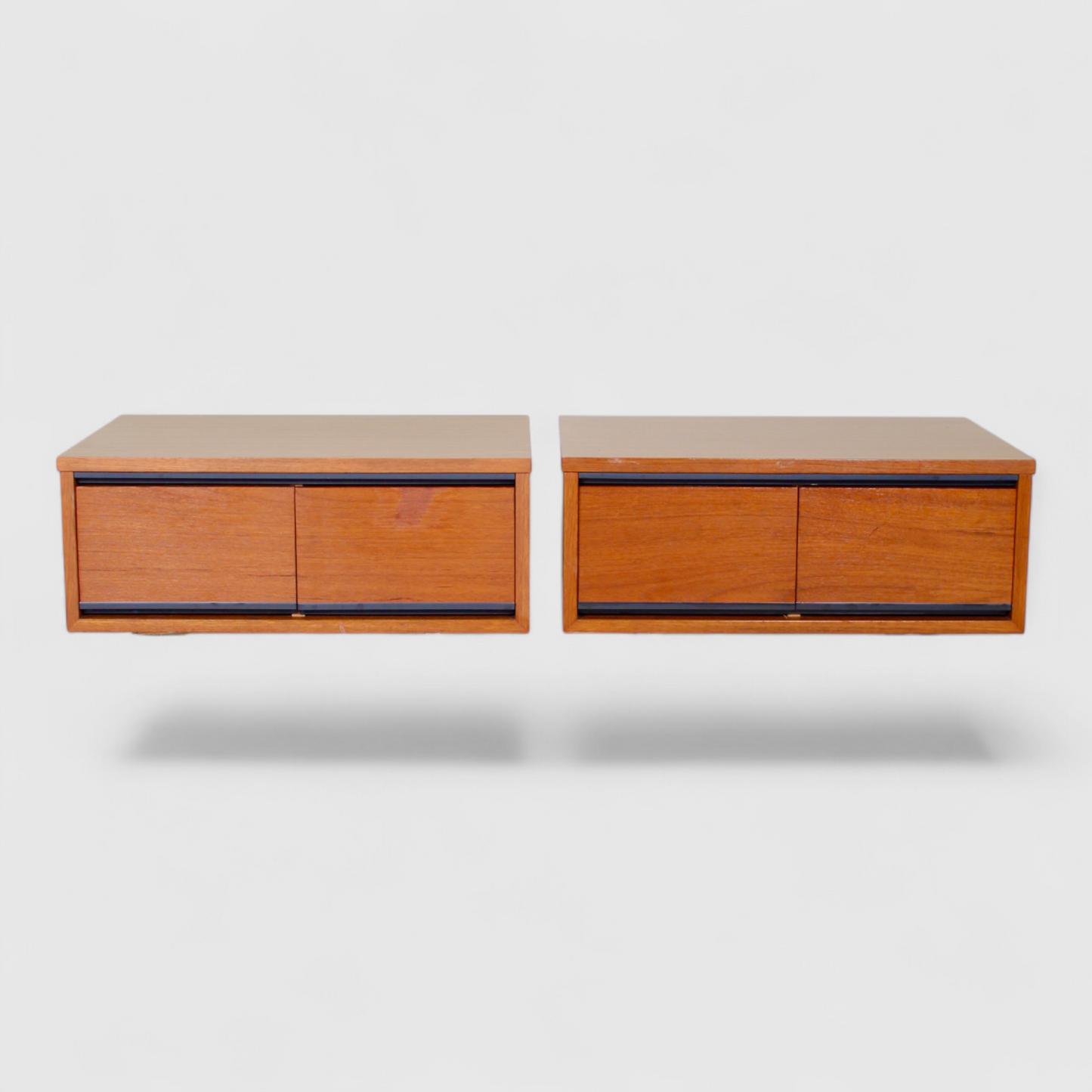 Vintage set zwevende kastjes