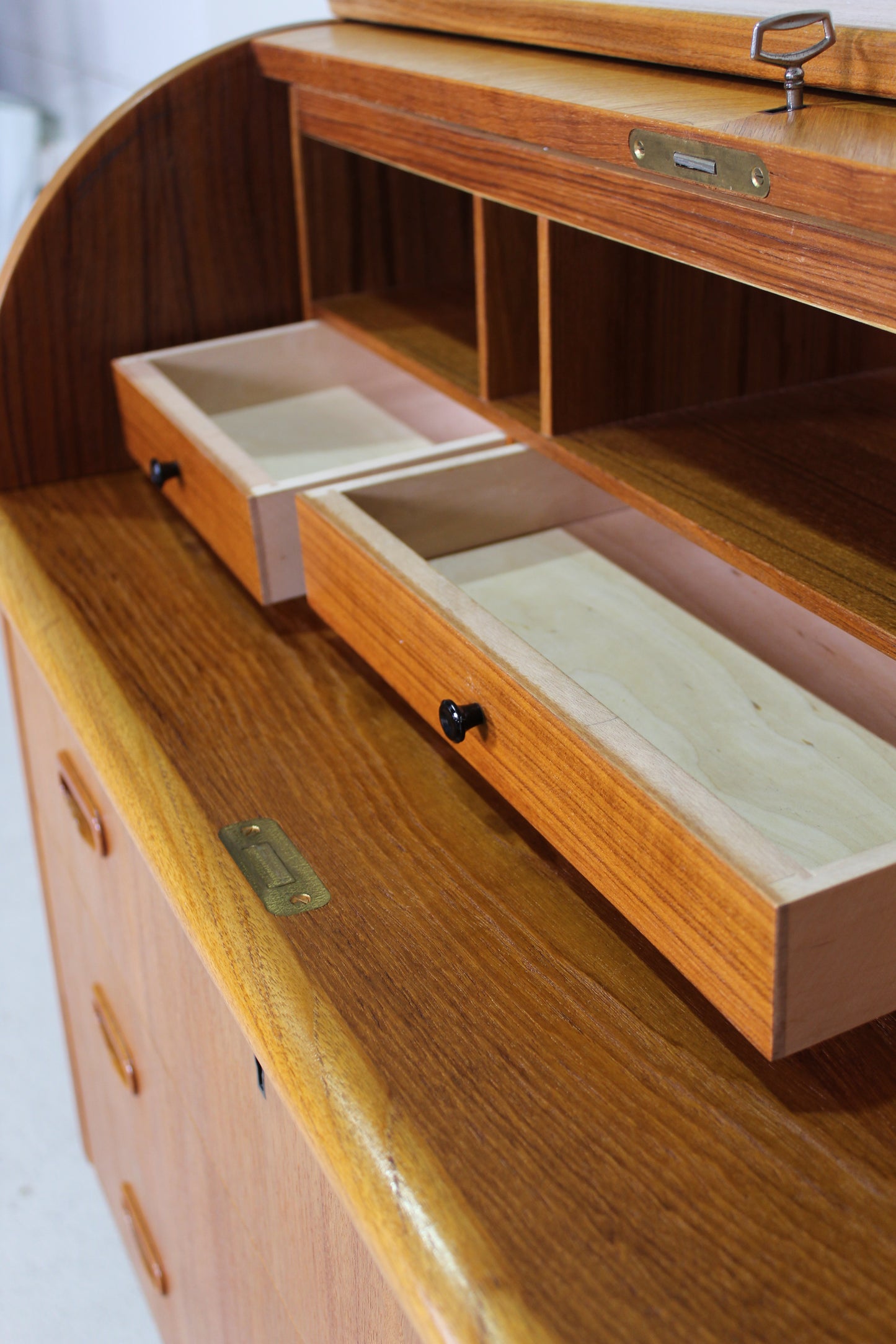 Vintage design secretaire ladekast