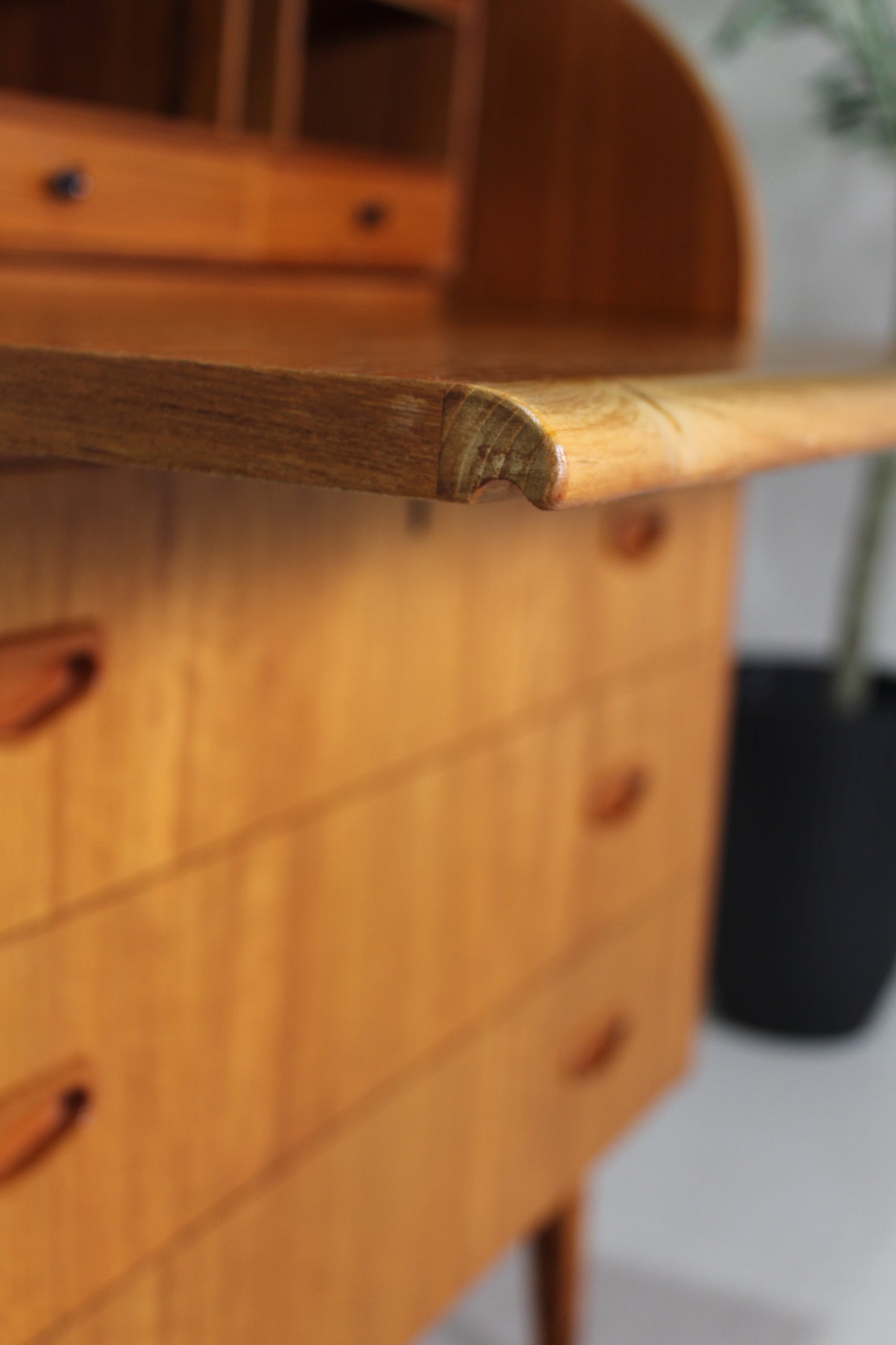 Vintage design secretaire ladekast