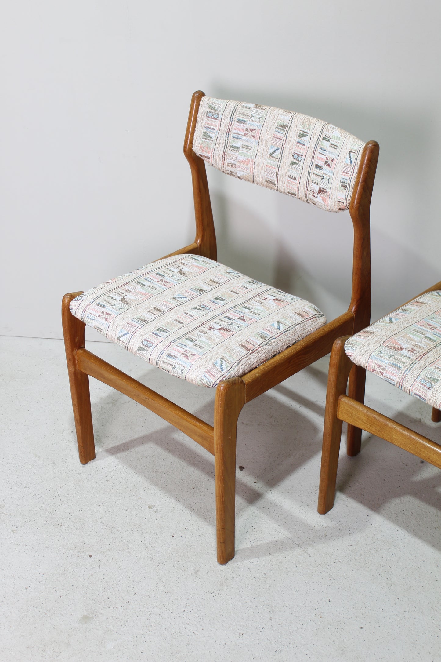 2x Deens design eetkamerstoelen Erik Buch