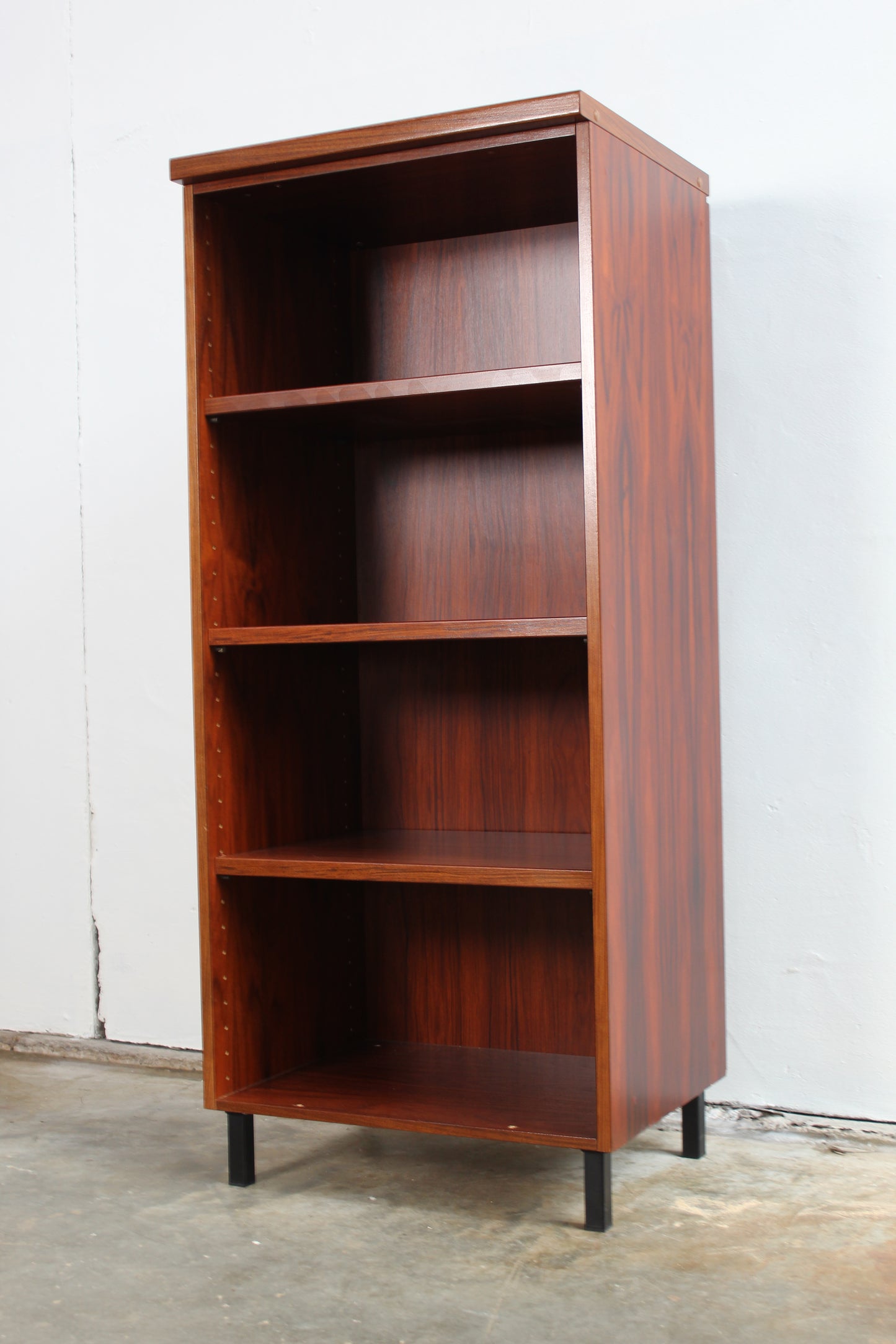 Vintage smalle boekenkast pallisander