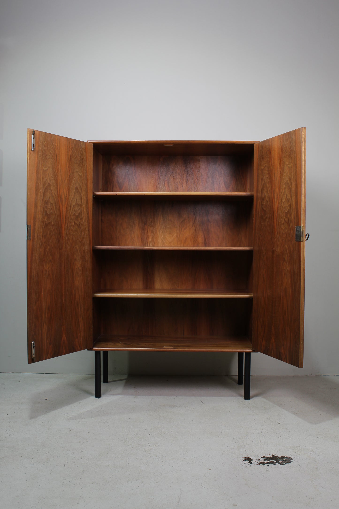 Mid century kledingkast, linnenkast, hoge kast