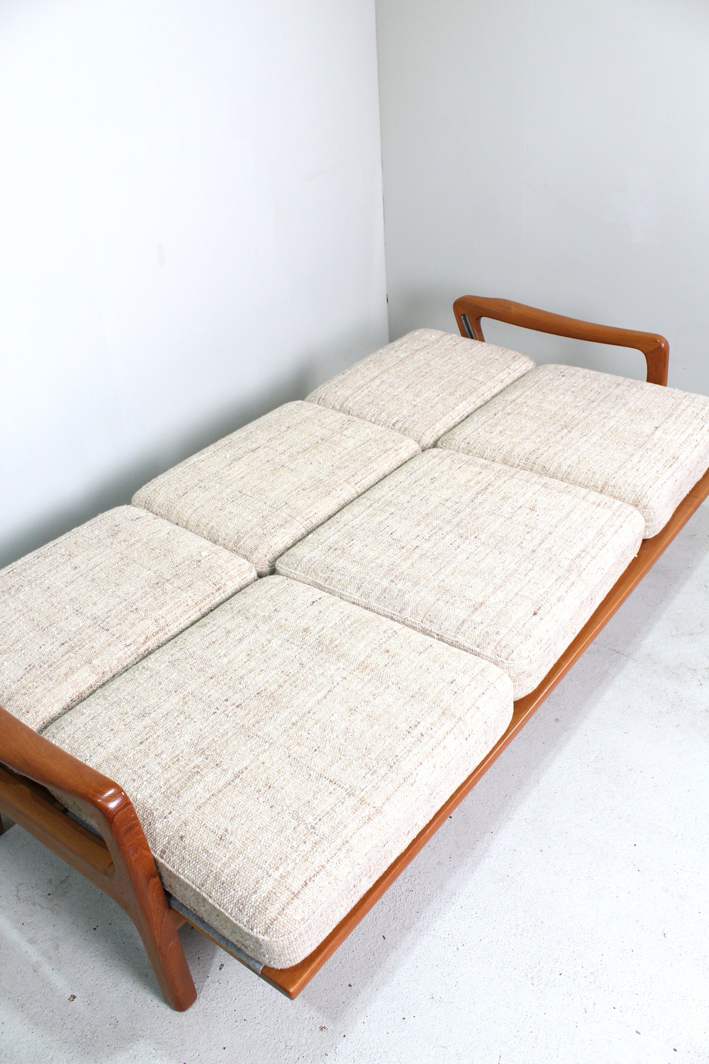 Vintage design (slaap-) bank Juul Kristensen