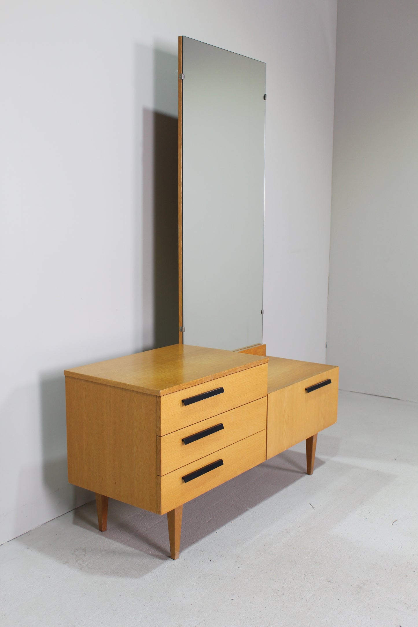 Vintage kaptafel, kast met spiegel - jaren '50/'60