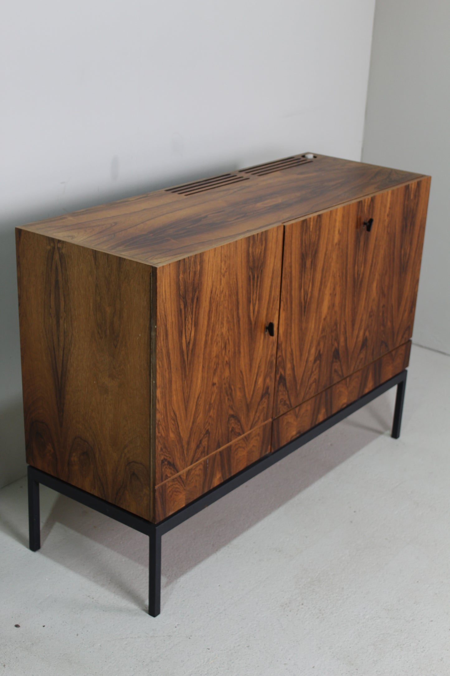 Vintage sideboard, dressoir koelkast