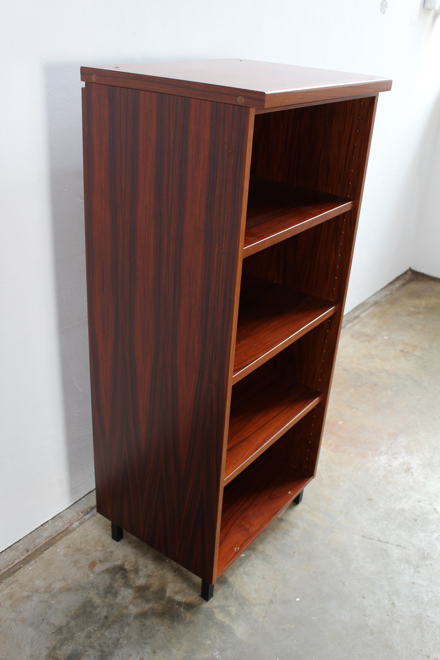 Vintage smalle boekenkast pallisander