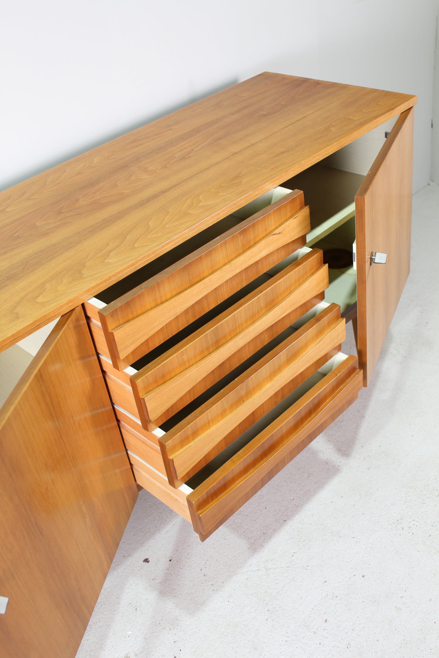 Vintage sideboard, dressoir jaren '60