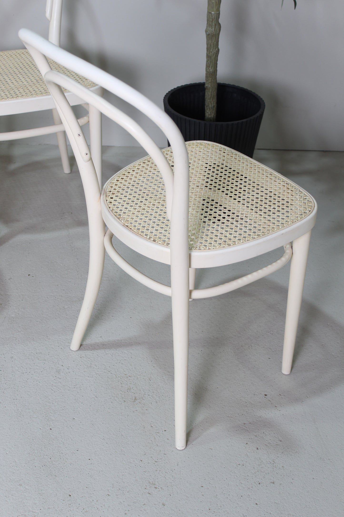 8x vintage design Thonet stoelen webbing