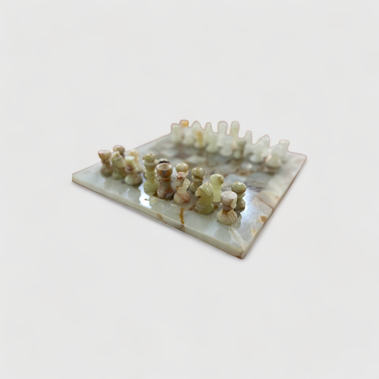 Vintage onyx chess set | 00934