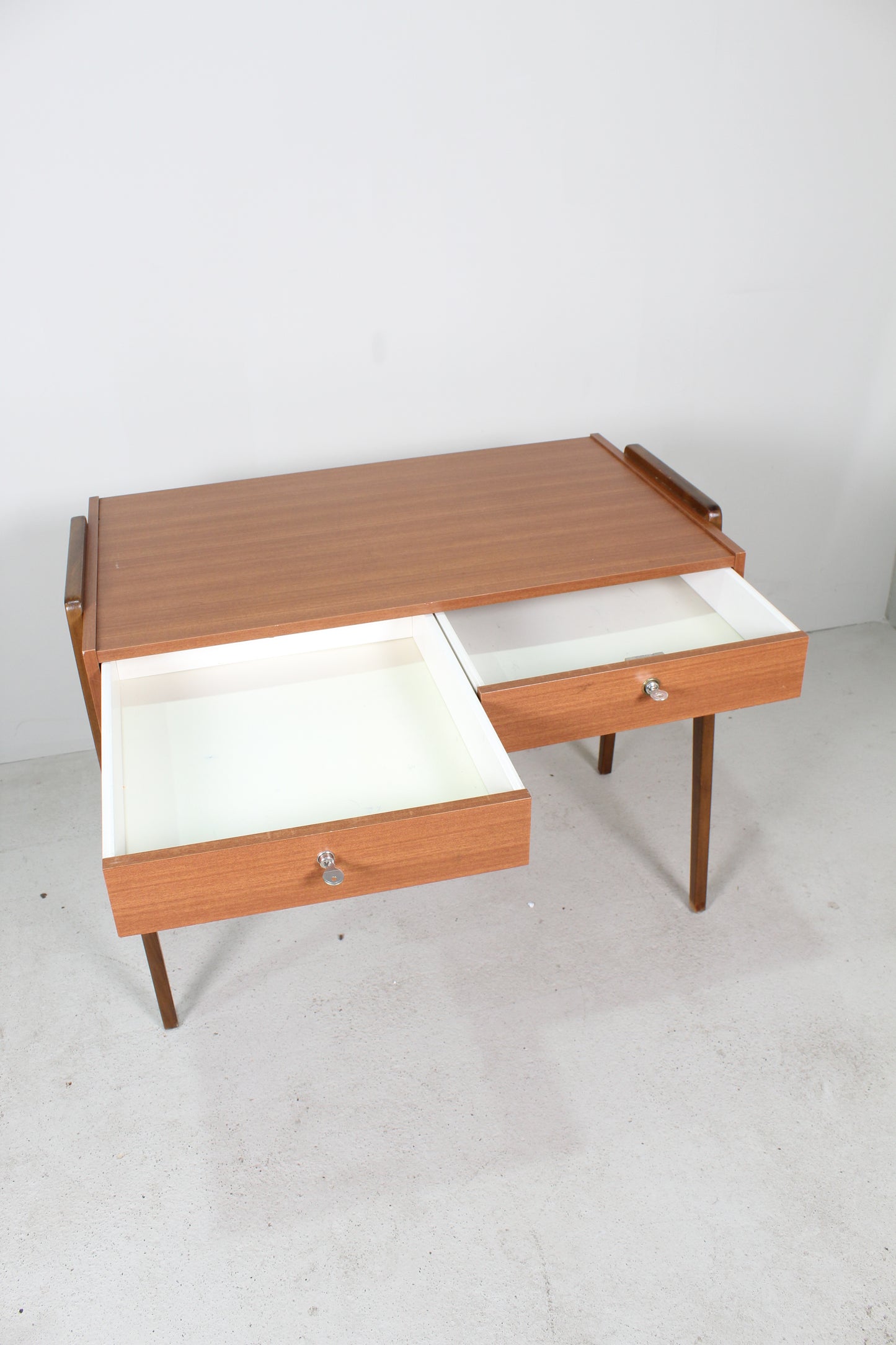 Vintage sidetable, consoletafel