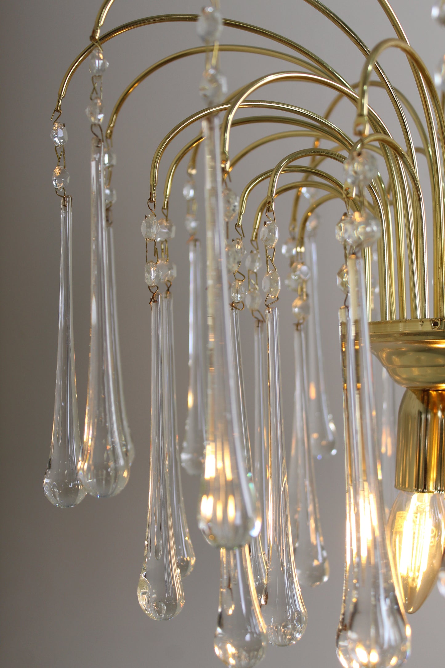 Vintage teardrop lamp transparant