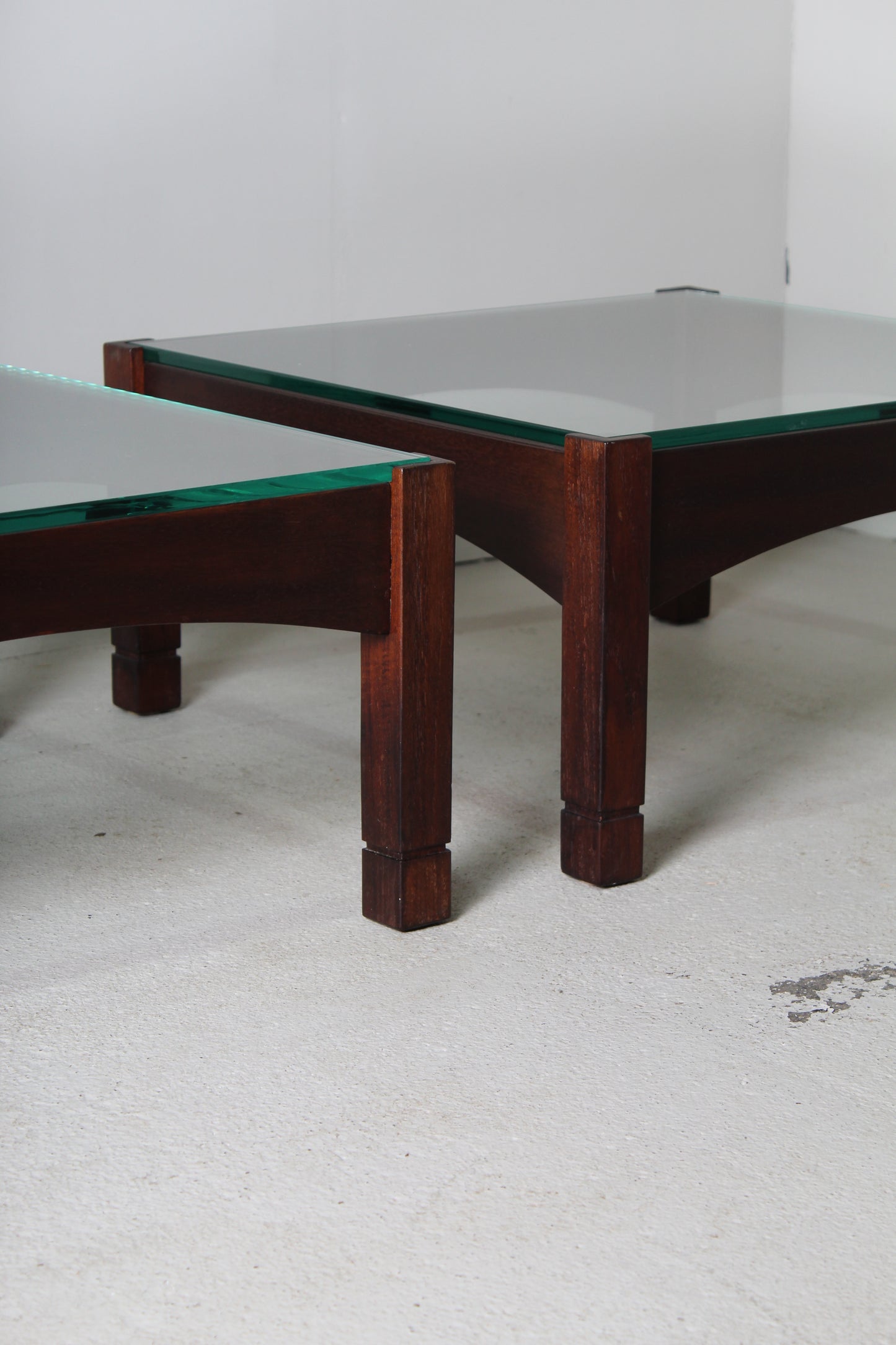 Vintage set fauteuil + bijzettafel uit 1975