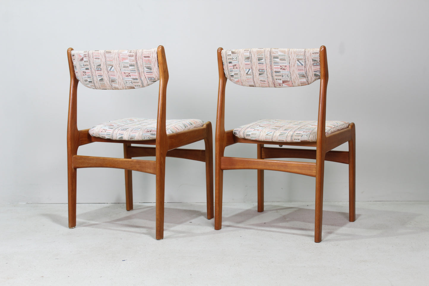 2x Deens design eetkamerstoelen Erik Buch