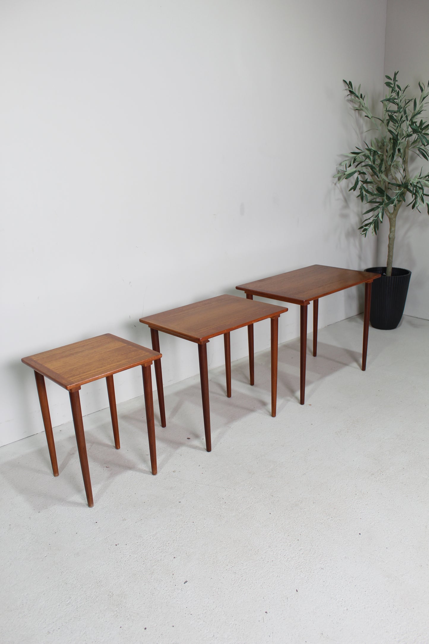 Vintage Deens Design mimiset bijzettafels