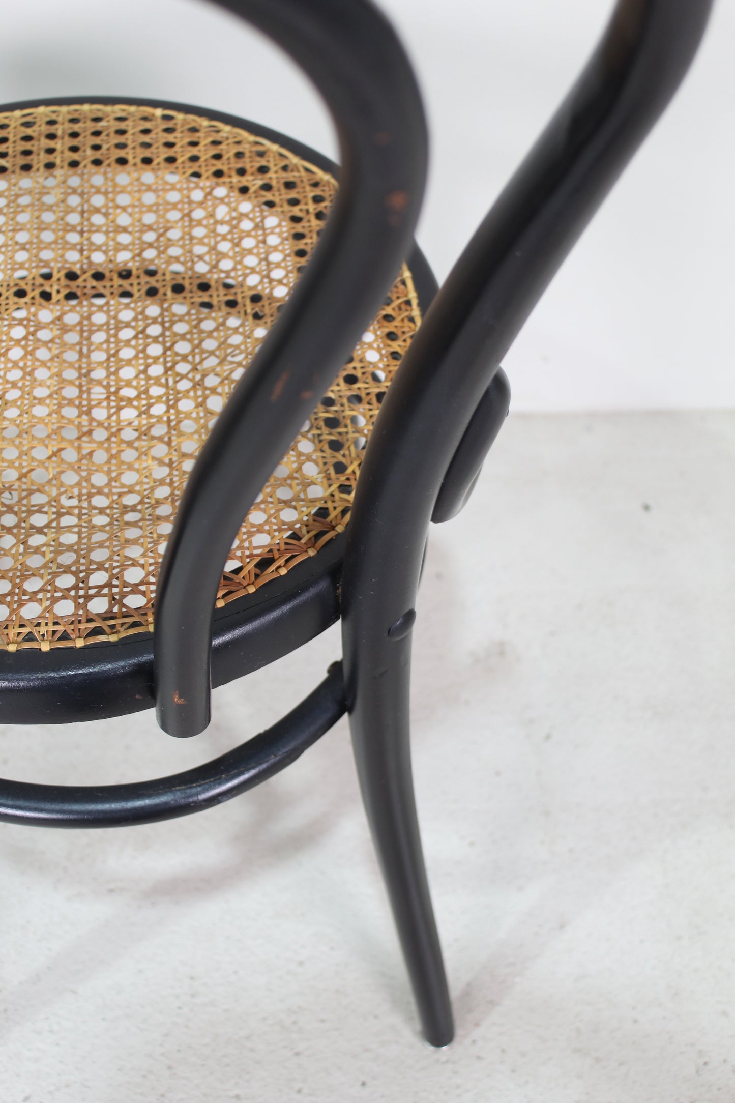 Antieke Thonet bistrostoel No.14 jaren '20/'30 zwart