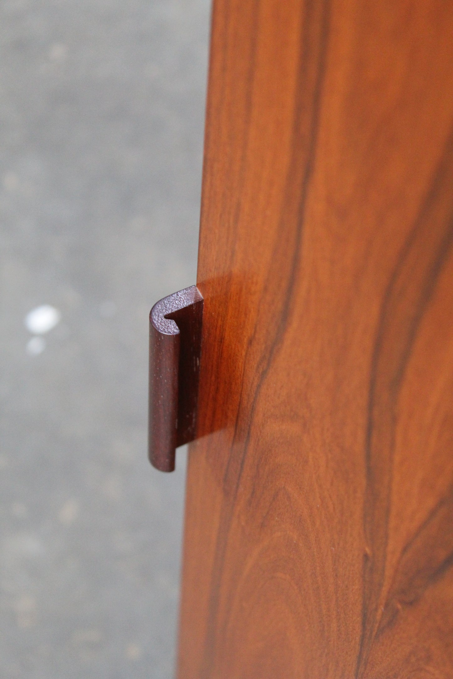 Vintage smalle kast pallisander