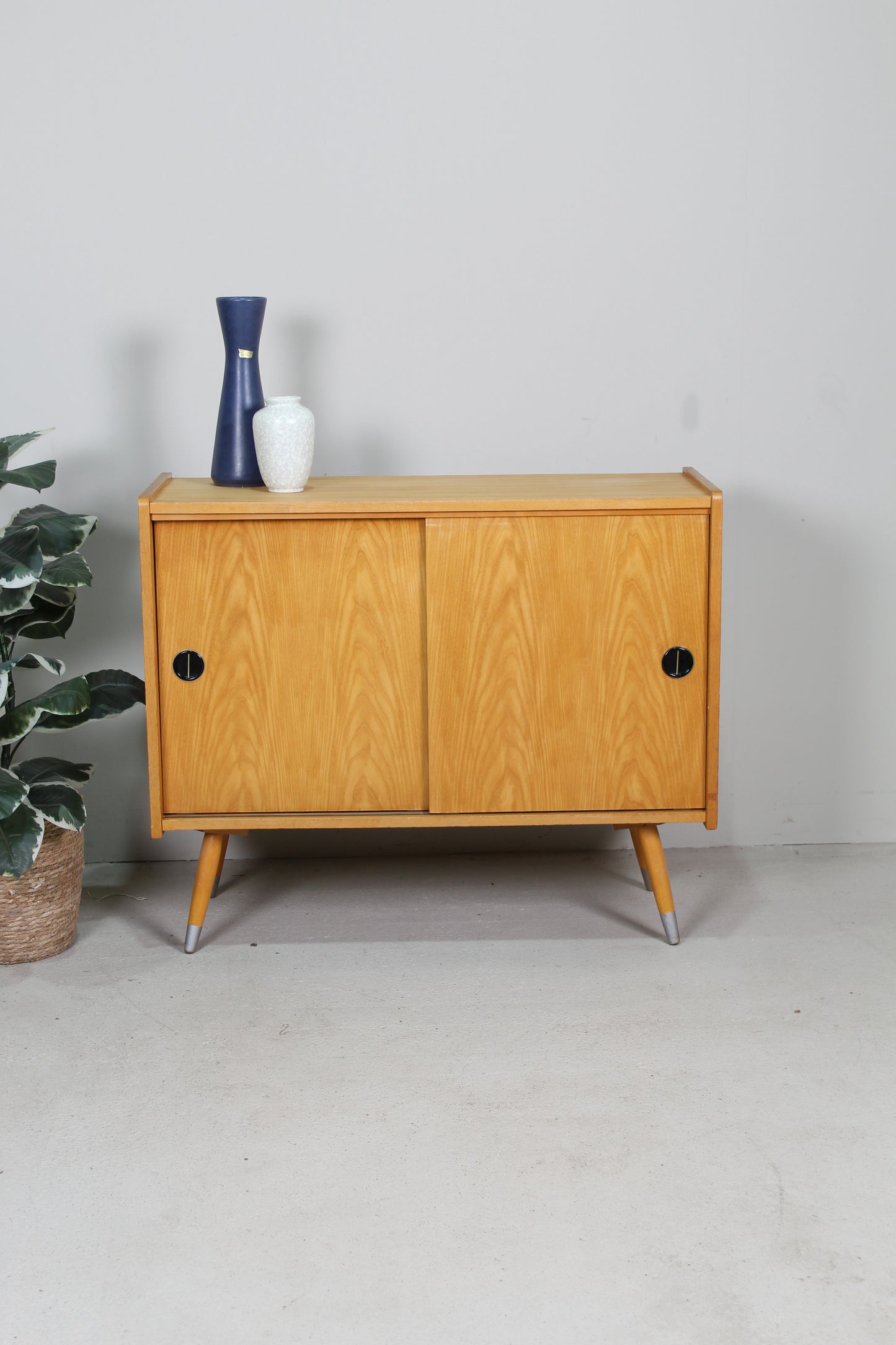 Vintage kastje schuifdeuren