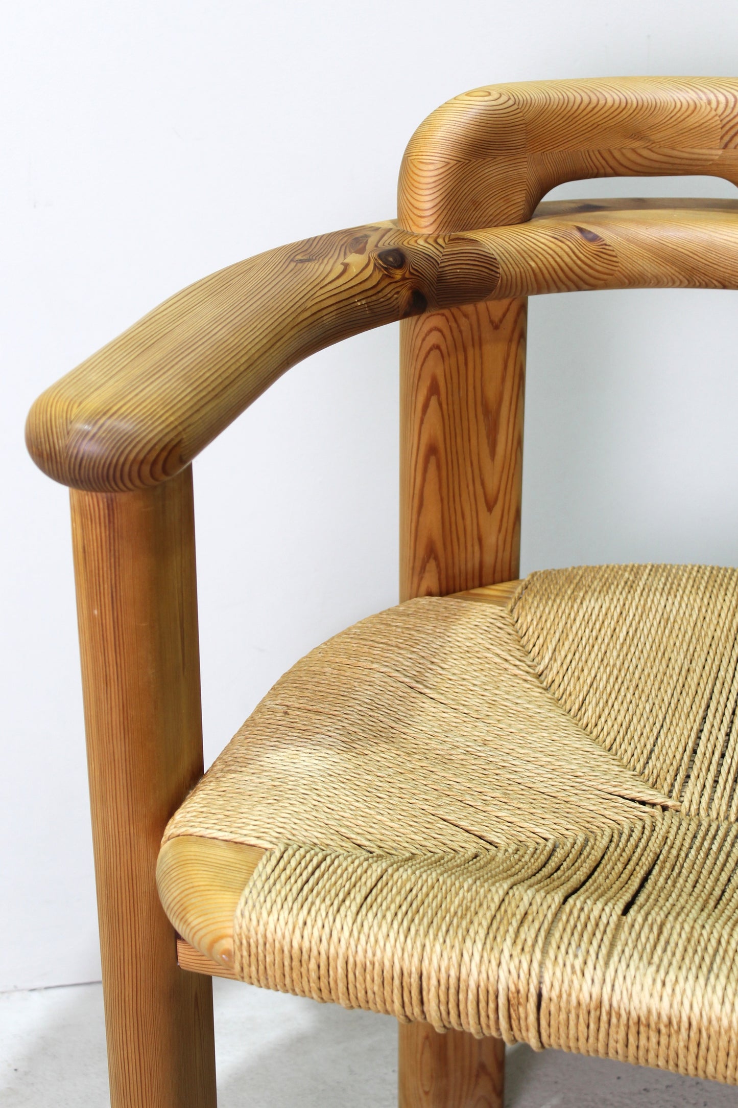 Vintage eetkamerstoel massief grenen