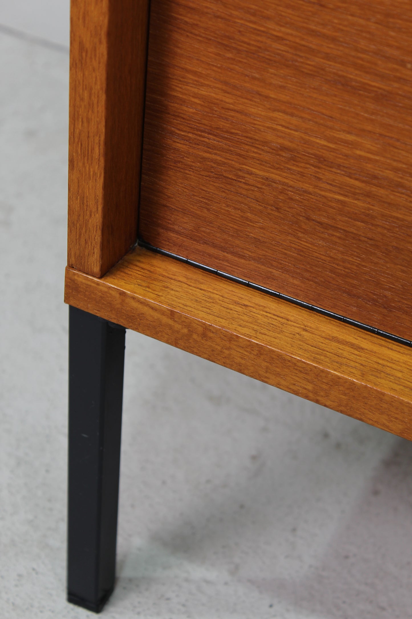 Mid century design platenspelerkast, dressoir REGO