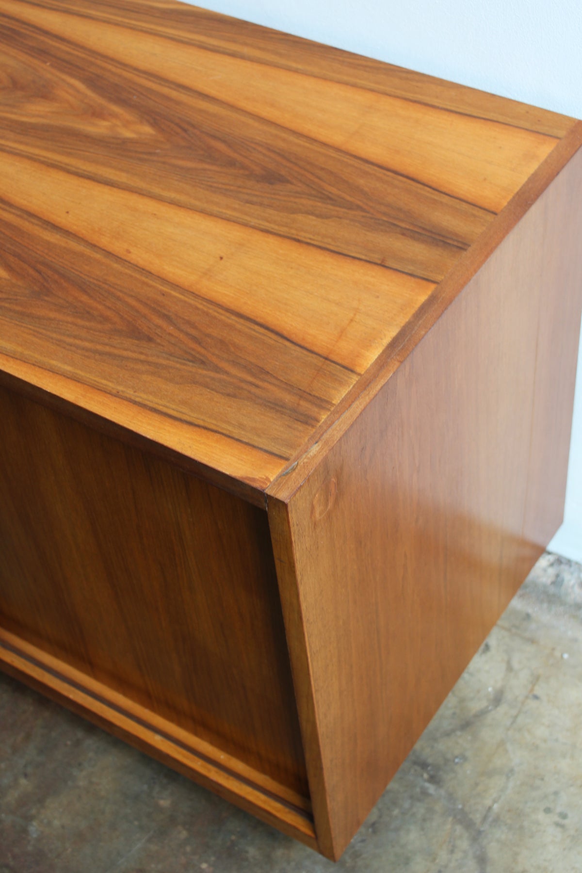 2x Vintage dressoir, kastje jaren '60