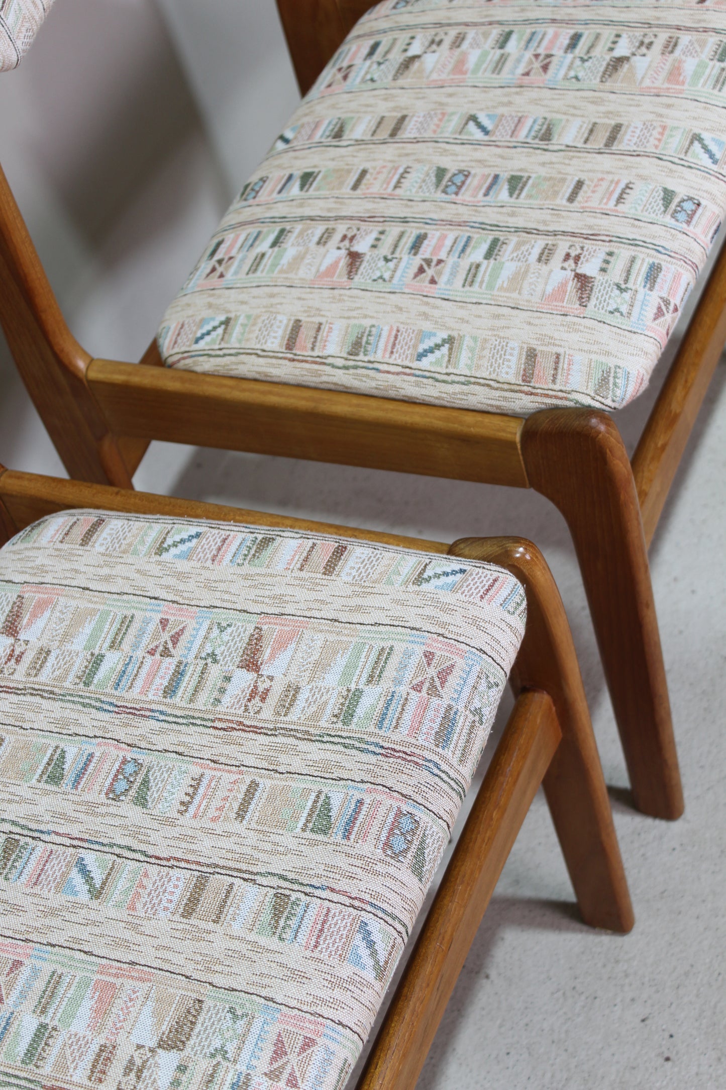 2x Deens design eetkamerstoelen Erik Buch