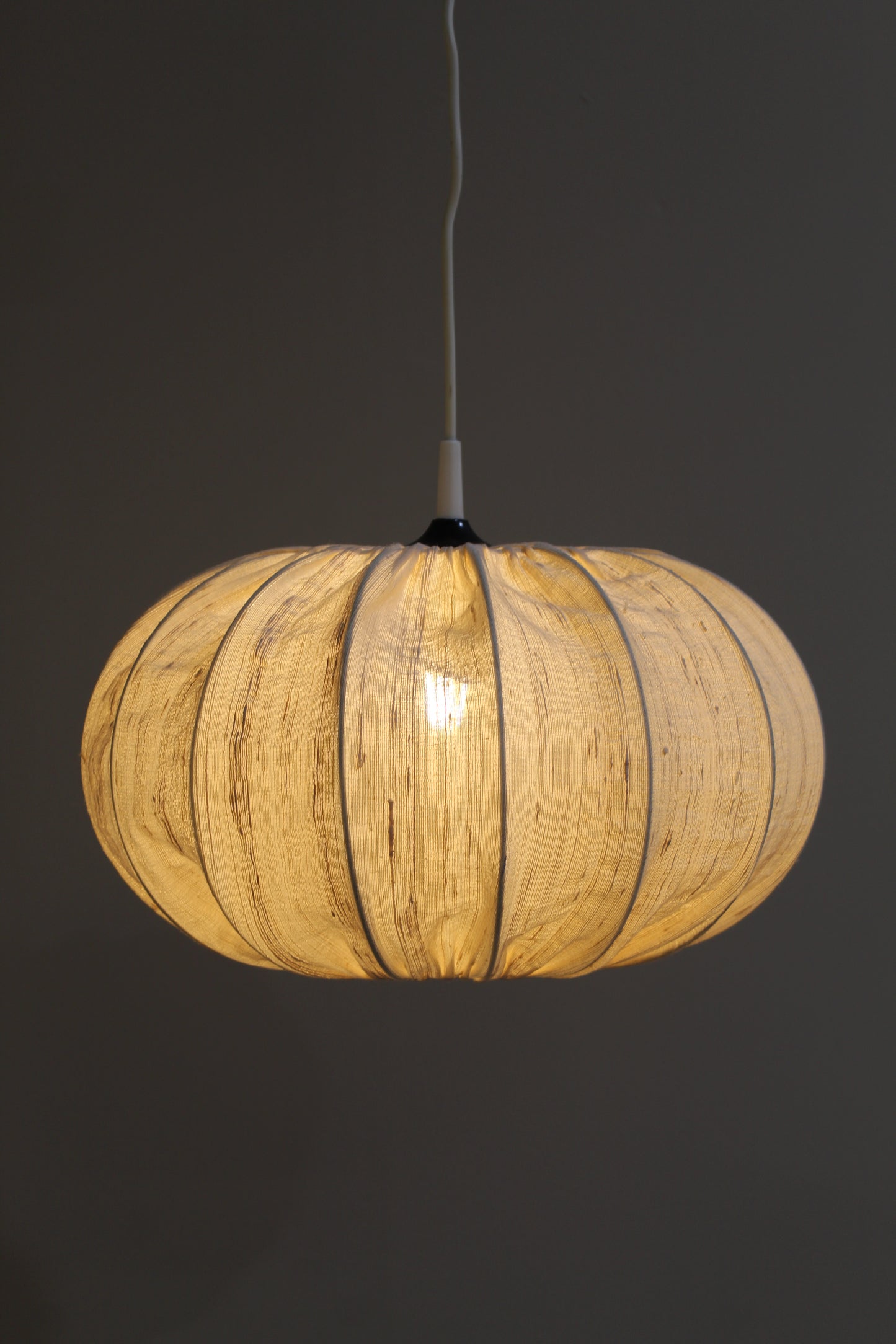 Vintage Cocoon Pendelleuchte - creme, 70er