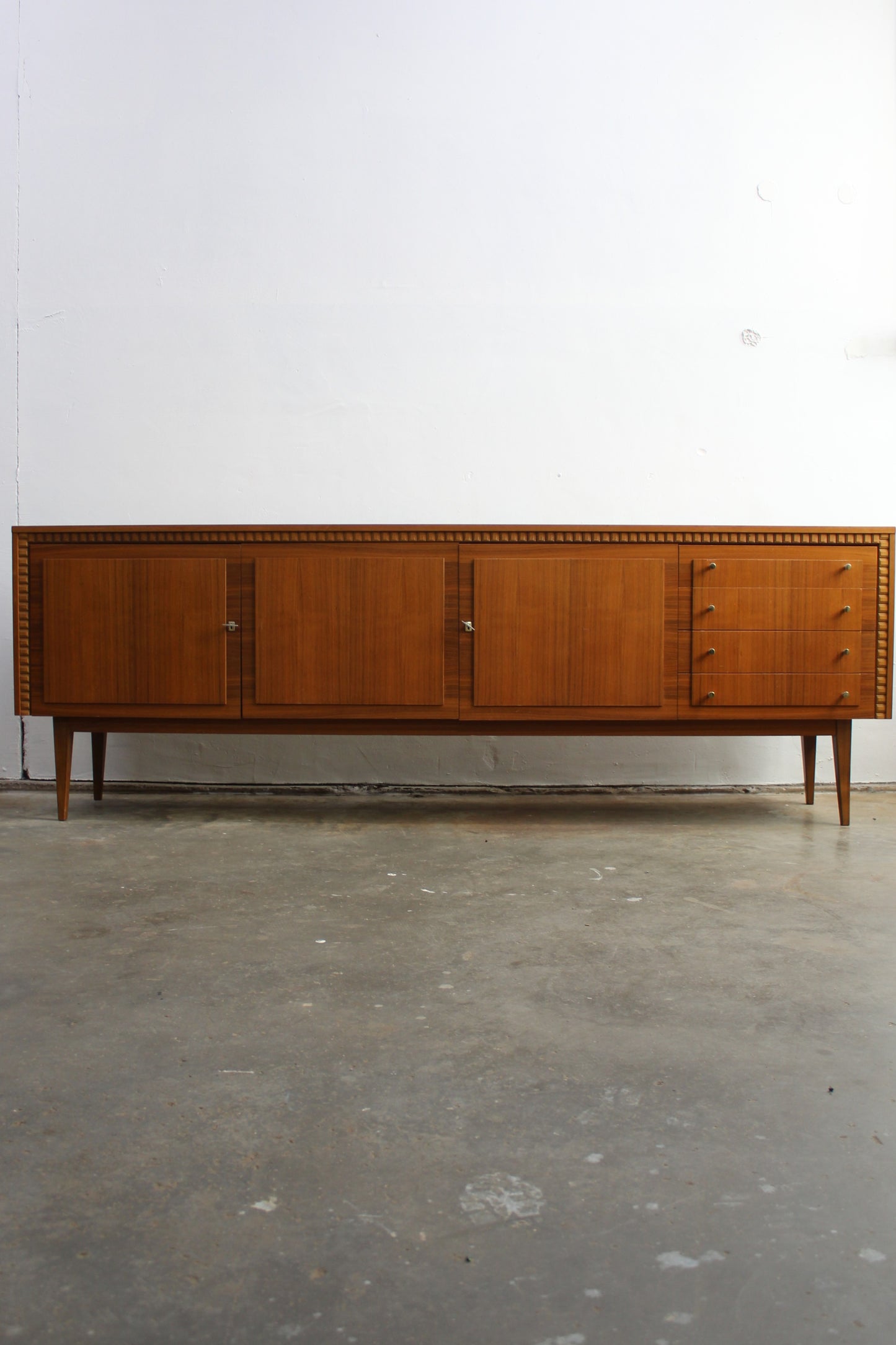 Vintage sideboard, dressoir Royal Board