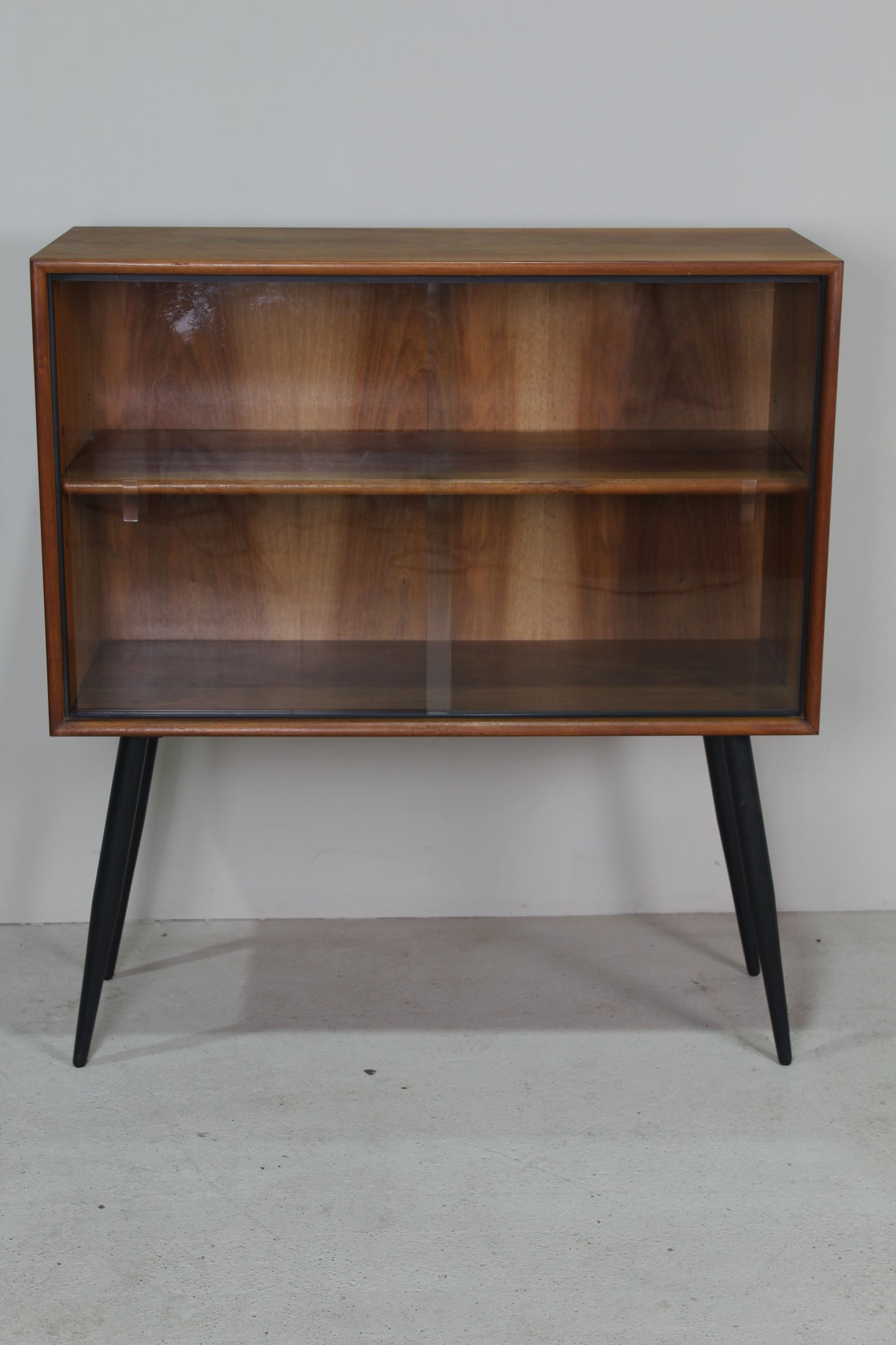 Vintage Vitrinenschrank aus den 60er Jahren