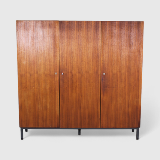 Vintage kast, linnenkast, kledingkast, spelletjeskast - jaren '60 | 01334