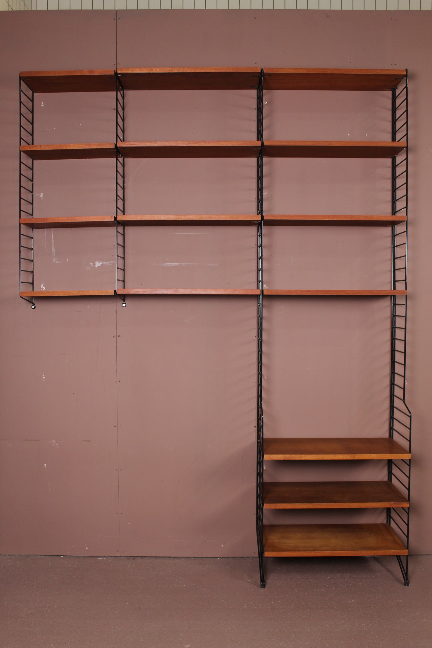 Vintage wandsysteem, boekenplanken String