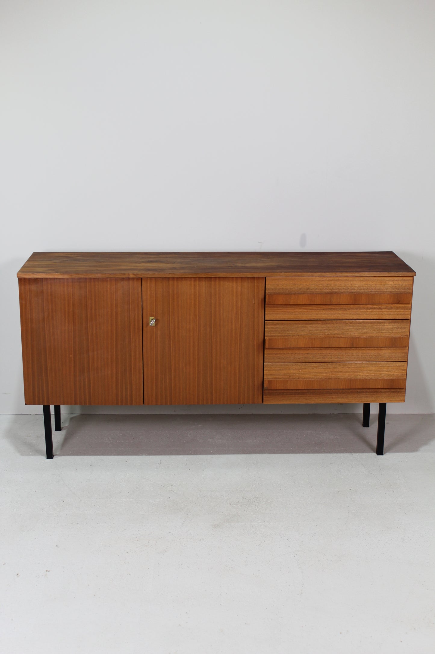 Vintage dressoir, sideboard - jaren '60