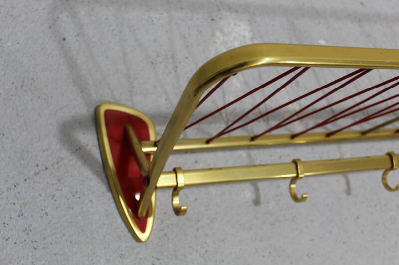 Vintage Garderobe, Kleiderschrank - 50er/60er Jahre gold, rot