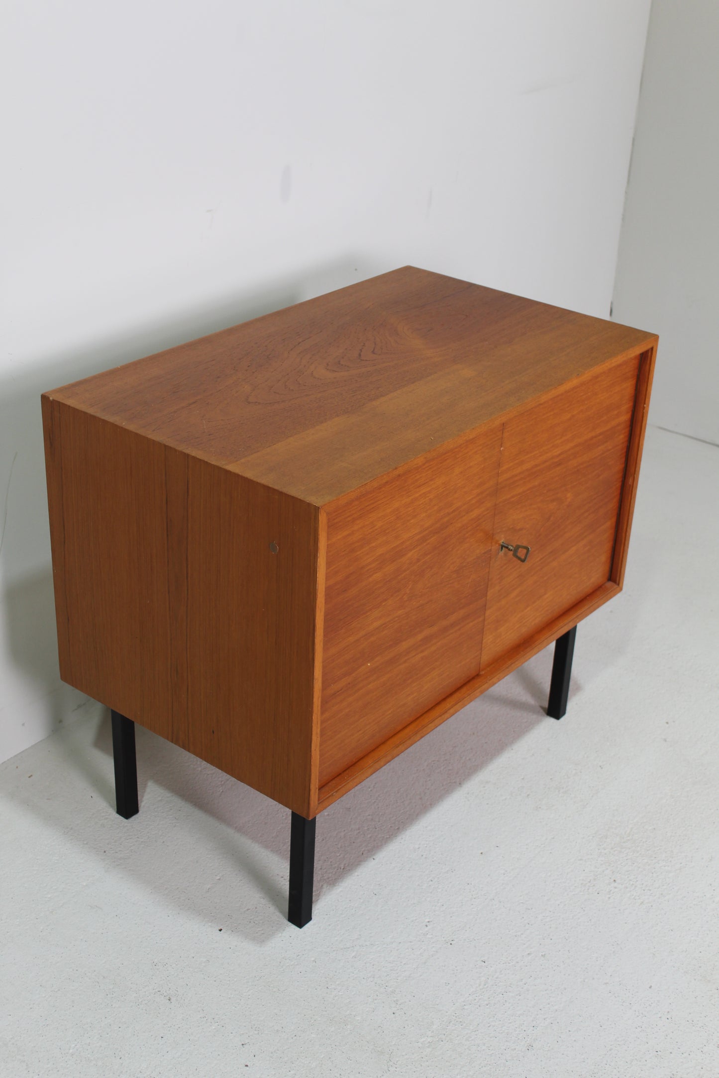 Vintage teakhouten kastje, dressoir - jaren '60
