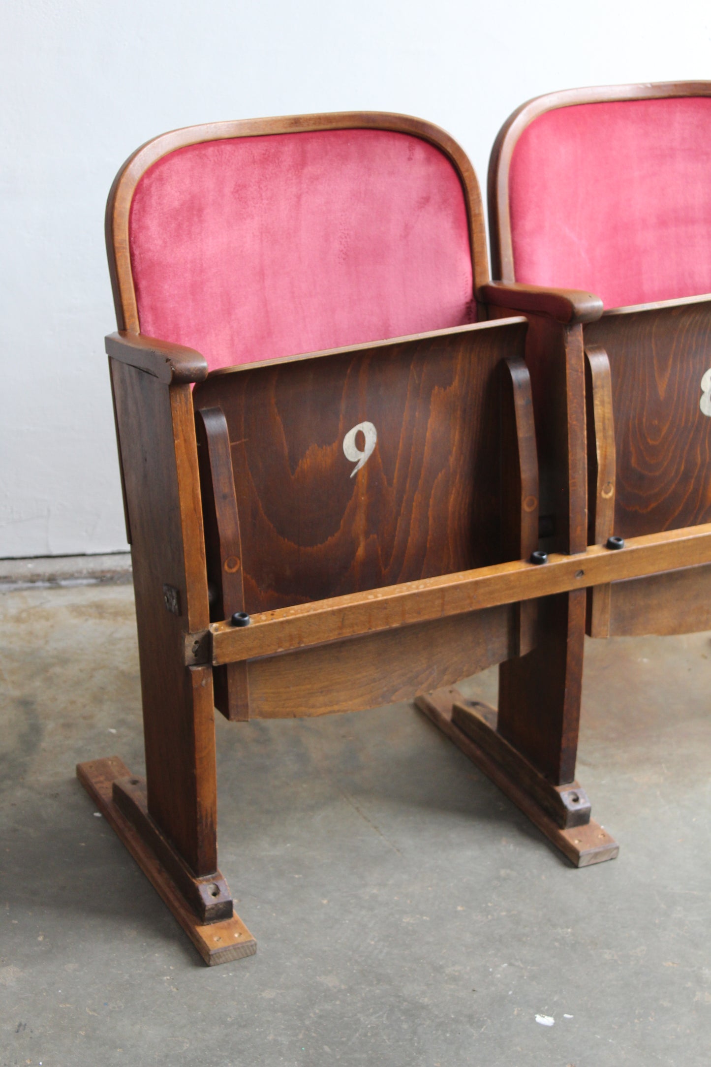 Mid century bioscoopbankje, stoelen