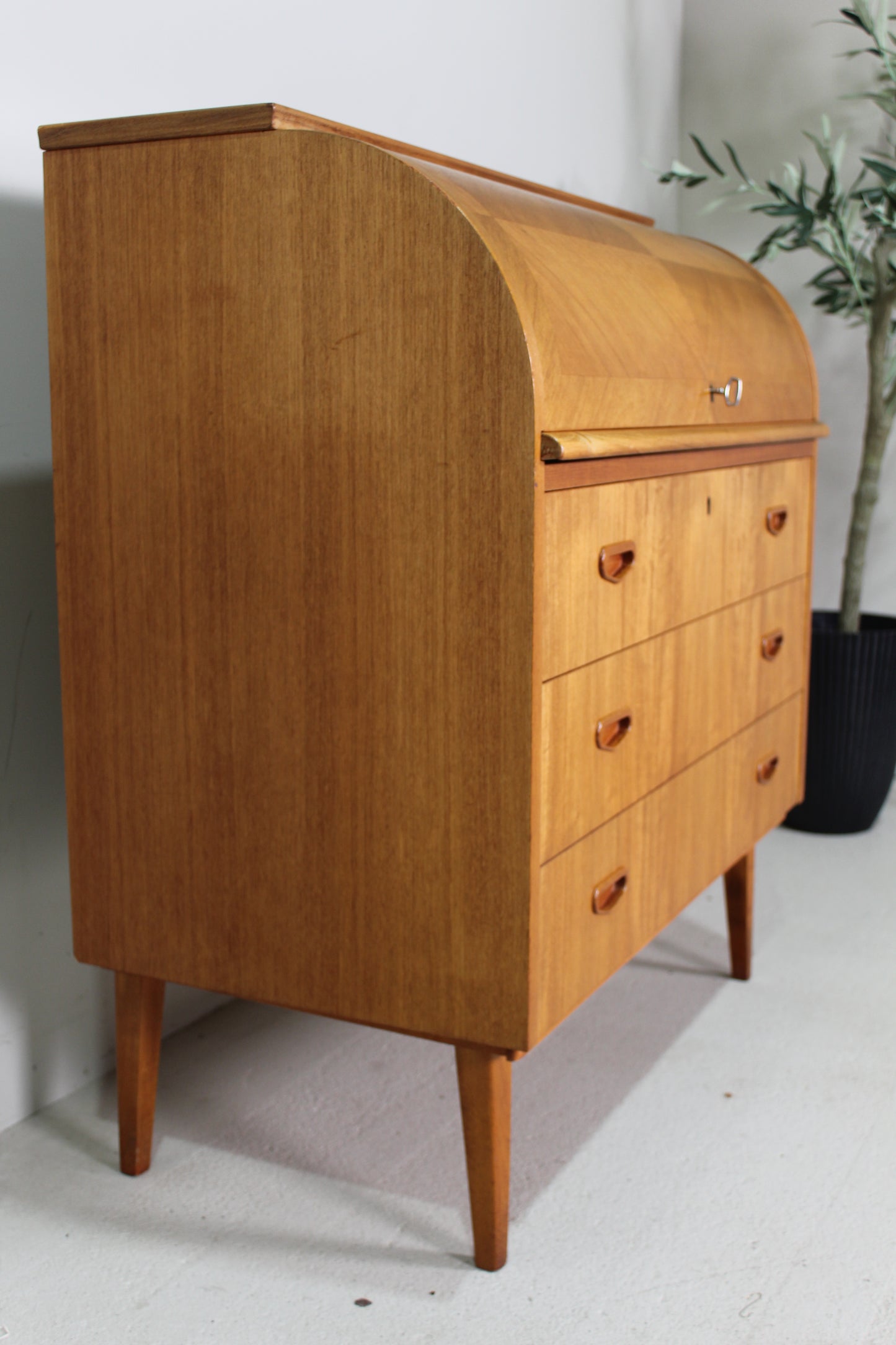 Vintage design secretaire ladekast